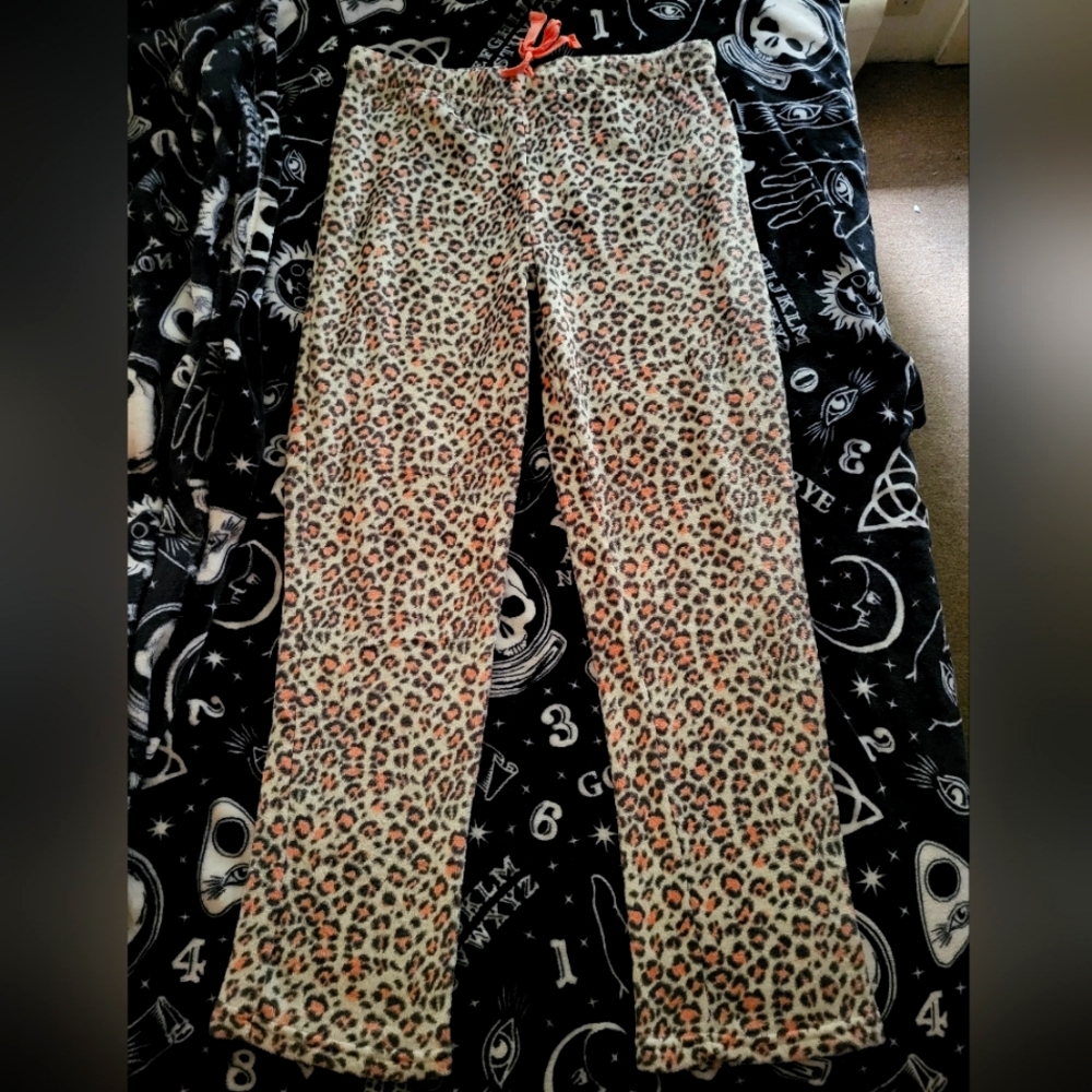 Arctic trail plush fleece pj pants, Leopard print. Women's xl.